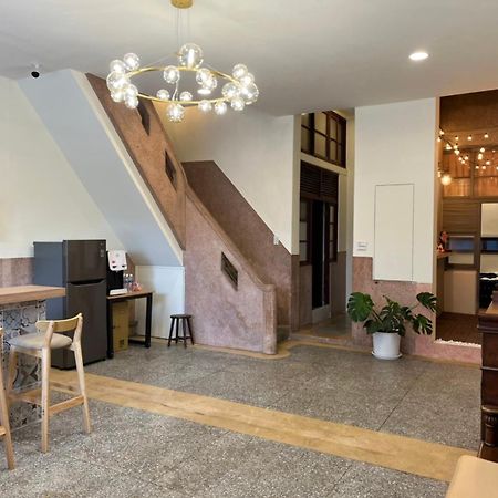 Green Only Homestay Tainan Exterior photo