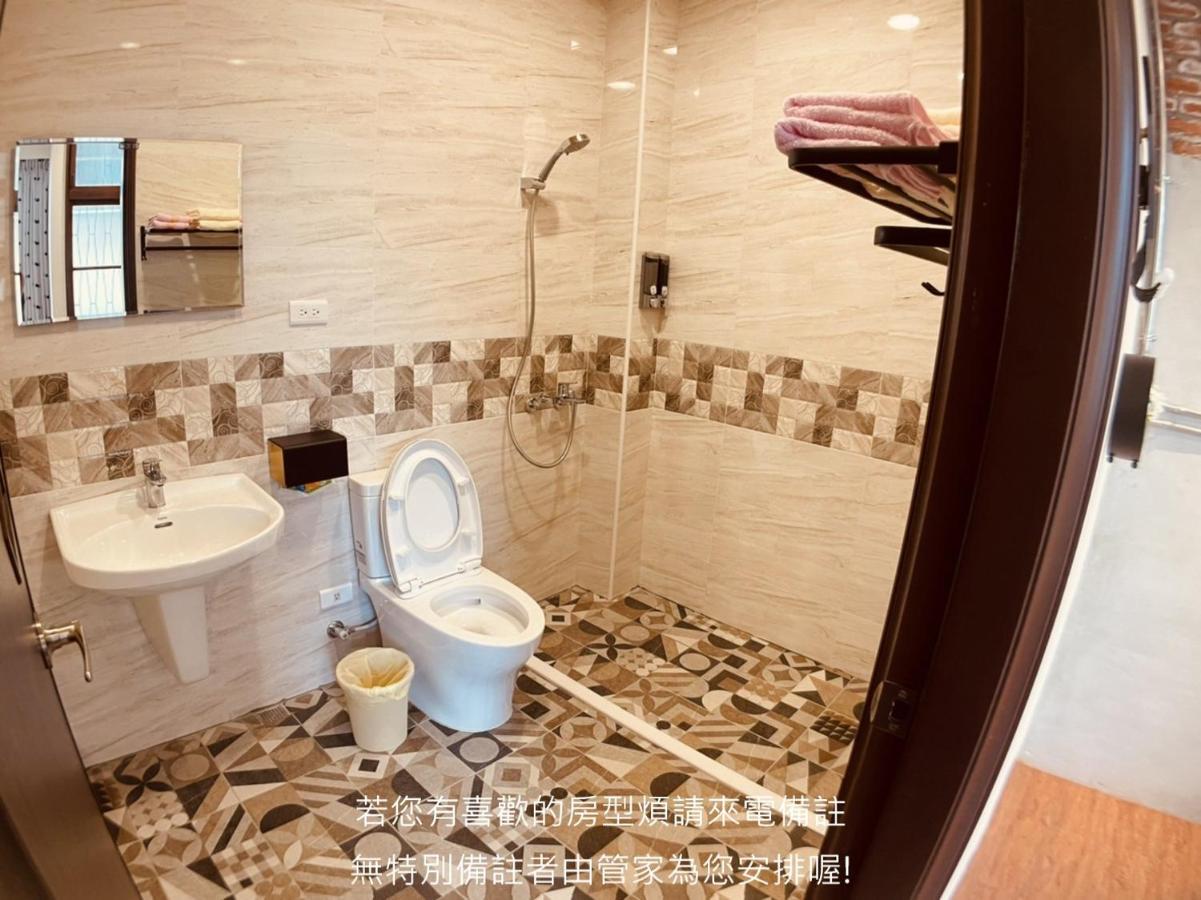Green Only Homestay Tainan Exterior photo
