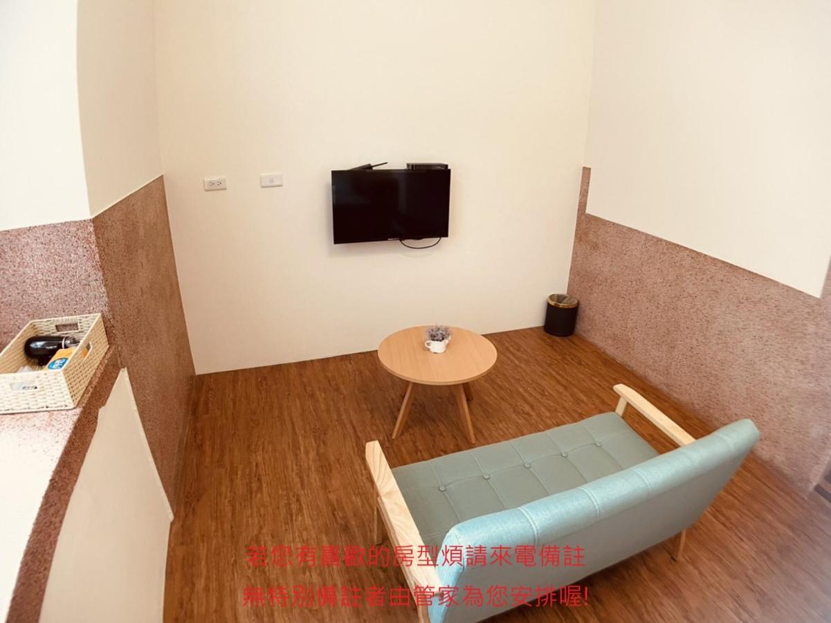 Green Only Homestay Tainan Exterior photo